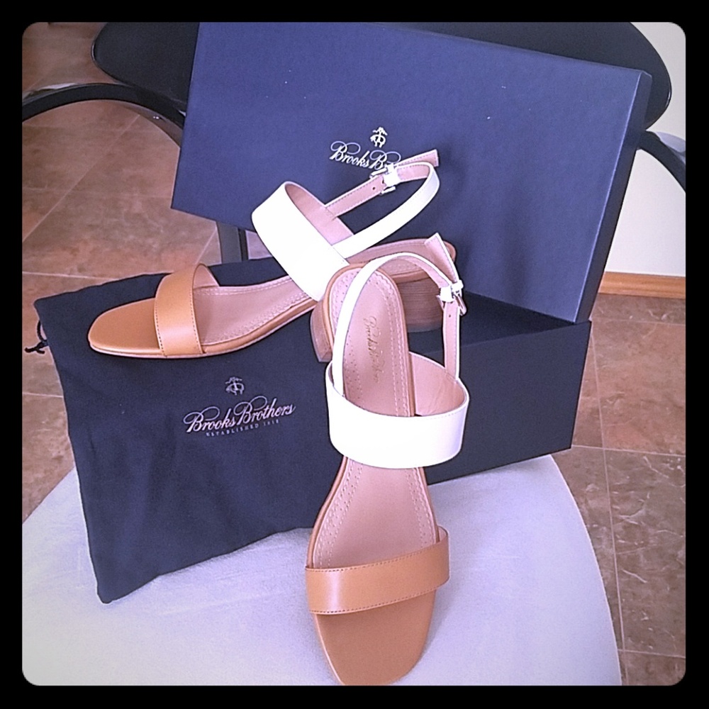 **Host Pick** NIB Brooks Brothers sandals